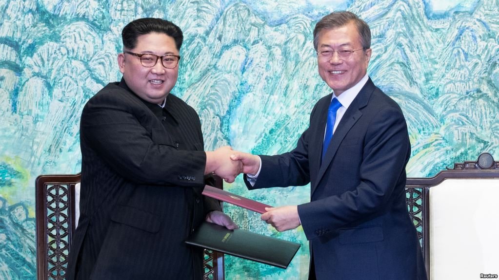 Korean War Is Over, Diamond & Silk, Baby Alfie, Kanye West Is Woke? Weekly Round-up 4/27/18